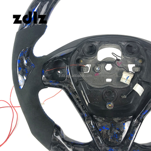 Volant <span class=keywords><strong>sport</strong></span> personnalisé en cuir suédé et fibre de carbone forgée avec LED bleues pour Ford <span class=keywords><strong>Fiesta</strong></span> ST <span class=keywords><strong>MK7</strong></span> 2009-2017 - Product Image 2