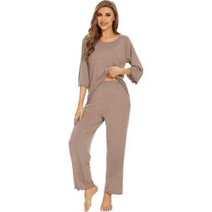Ensemble de pyjamas légers pour femmes, haut à manches courtes et pantalon capri doux, vêtements de nuit et de détente, tailles S-XXL - Product Image 1