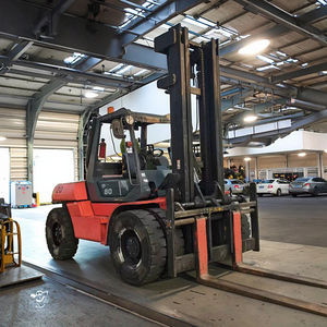 Montacargas Diésel Usado Japonés de Alto Rendimiento en Buen Estado, 8 Toneladas, 60-5FD80-1, Modelo 2010, Mástil de 2 Etapas - Product Image 2