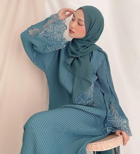 Abaya de Moda Musulmana Islámica con Encaje Floral y Pliegues, Ropa Tradicional Diaria Elástica de Dubái, Malasia, Ghaba Lemaning Buka - Product Image 1