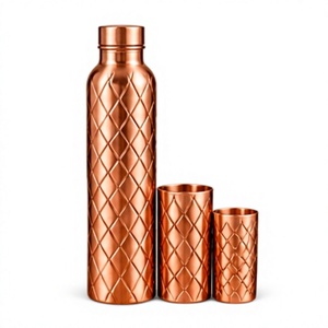 Juego de Botella de Agua y 2 Vasos de Cobre Estético, 3 Piezas, con Patrón de Diamantes Grabados - Product Image 1