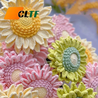 Handgefertigter Häkel-Sonnenblumenstrauß mit 28 Blütenblättern, doppellagiger Häkelblumenstrauß, Geschenk für Absolventen, Lehrer, Muttertagsgeschenk