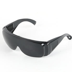 100MOQ 이상 UV400 전체 보호 다크 안전 안경 눈 보호 고글 블랙 컬러 사이드 실드 - Product Image 1