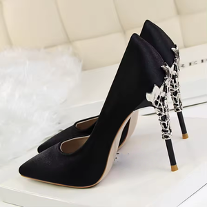 Zapatos de Tacón Alto con Tacón Delgado y Diseño Metálico Tallado para Mujer, Zapatos de Vestir Elegantes y Sensuales con Punta en Pico, Sandalias de Tacón, Zapatos de Moda para Boda - Product Image 1