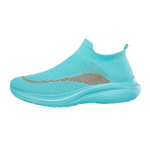 A09 sepatu lari pria, sneaker kasual ringan jala bernafas untuk olahraga nyaman berjalan Jogging Gym - Product Image 6