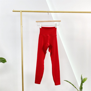 Fornitura di <span class=keywords><strong>pantaloni</strong></span> da Yoga morbidi personalizzati per l'abbigliamento Fitness Leggings in Nylon Spandex che sollevano il culo a vita alta <span class=keywords><strong>pantaloni</strong></span> da donna taglie forti - Product Image 4
