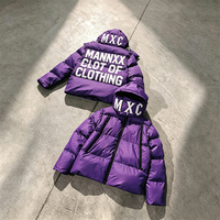Veste matelassée à capuche pour homme, personnalisée avec logo du fabricant, en nylon et polyester, légère, avec fermeture éclair et capuche.
