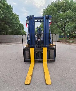 코마츠 3톤 디젤 엔진 지게차 중고 1000mm 160mm 단일 스테이지 마스트 1220mm 1500mm 2440mm 터닝 코마츠 3톤 지게차 - Product Image 5