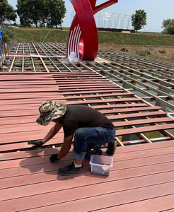 Trung Quốc Nhà sản xuất chất lượng cao tếch <span class=keywords><strong>WPC</strong></span> <span class=keywords><strong>decking</strong></span> 3D gỗ ngoài trời Composite <span class=keywords><strong>decking</strong></span> hồ bơi sân vườn sân thượng <span class=keywords><strong>WPC</strong></span> sàn - Product Image 1