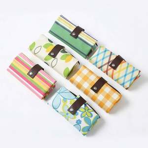 Bolsa de Compras Plegable Impermeable de Tela Oxford Grande, Personalizada con Impresión Floral, Enrollable - Product Image 2