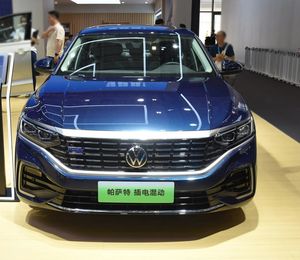 2025 nuevo vehículo de energía coches de pasajeros Auto <span class=keywords><strong>Vw</strong></span> Passat Phev sedán nuevo híbrido de tamaño mediano coche eléctrico para Volks-wagen China barato - Product Image 1