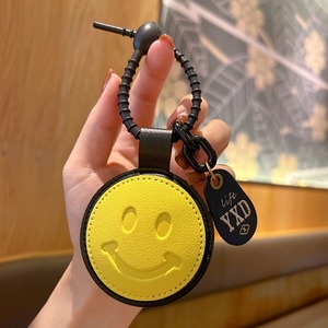 Llavero Colgante de Mochila de Cuero PU Creativo con Diseño de Cara Sonriente Redonda de Dibujos Animados, Adorable para Hombres, Mujeres y Parejas - Product Image 4