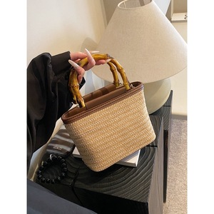 Sac à main en cuir style vintage 2026 pour femme, sac bandoulière en paille polyvalent en PU pour les vacances d'été à la plage - Product Image 2
