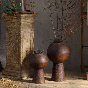 Jarrón de hierro estilo Wabi Sabi con asa para decoración con flores secas, decoración del hogar - Product Image 1