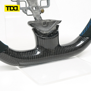 พวงมาลัยคาร์บอนไฟเบอร์แท้ TDD พร้อมไฟ LED สำหรับ Peugeot RCZ - Product Image 5