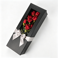 Boîte cadeau noire personnalisée pour fleurs, boîte en carton longue OEM ODM avec couvercle transparent pour bouquets de roses et arrangements floraux