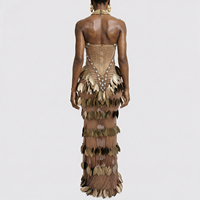 Applique de luxe en strass faite à la main avec perles de cristal et plumes pour robe de mariée, décoration de couture OEM ODM