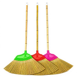 Escoba de Plástico con Mango de Alambre y Cerdas de Fibra de Coco, Duradera, Ecológica, Cerdas Medianas sin Bandera, para Barrer Pisos Exteriores, 45 Pulgadas, Clásica - Product Image 1