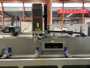 Máquina CNC de perforación y fresado para la fabricación de ventanas y puertas de aluminio - Product Image 3