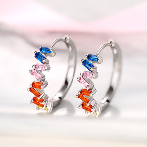 ต่างหูสีสันสดใสสำหรับผู้หญิง สไตล์หวาน ใส่ได้ทุกวัน เครื่องประดับหู - Product Image 1