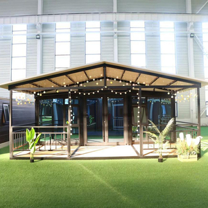 Casa de <span class=keywords><strong>perro</strong></span> prefabricada de acero con panel sándwich duradero Refugio exterior versátil para gimnasio Hotel Almacén Villa Parque Comedor Patio - Product Image 1