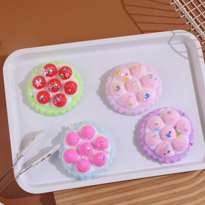 Juguetes Antiestrés de Pastel de Fresa, Divertidos y Blandos, para Niños, Decoración de Cocina de Casa de Muñecas, para Niños y Niñas - Product Image 6