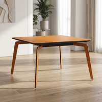 Table d'appoint carrée en cuir marron simple et polyvalente avec pieds intégrés en contreplaqué courbé, petite table basse gain de place pour salon