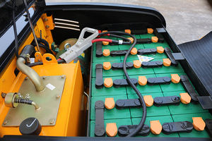 CE ใบรับรอง CPD20 2ตันรถยกสมาร์ทมินิแบตเตอรี่ดำเนินการรถยกไฟฟ้าที่มี3เสาเวที - Product Image 5