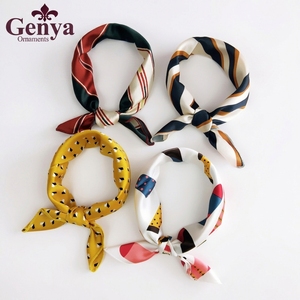 Bandana Quadrata Stampata Genya 50*50cm, Foulard Decorativo in Poliestere, Bandana <span class=keywords><strong>per</strong></span> <span class=keywords><strong>Capelli</strong></span> da <span class=keywords><strong>Donna</strong></span> - Product Image 1