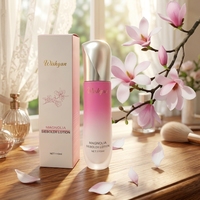 Crème éclaircissante anti-taches à base de plantes biologiques personnalisée OEM, acide hyaluronique pour hydrater et éclaircir toutes les peaux