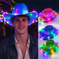 Chapeau de cowboy lumineux LED en PVC brillant multicolore attrayant, chapeau de cowgirl lumineux pour le carnaval, la rave, le festival de musique