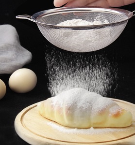 Coladores de malla fina de 8 cm - Tamices de acero inoxidable de primera calidad con mango para tamizar harina, pasta, arroz y té - Product Image 3