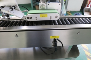 Machine d'étiquetage automatique <span class=keywords><strong>de</strong></span> <span class=keywords><strong>tubes</strong></span> ronds SKILT pour <span class=keywords><strong>tubes</strong></span> <span class=keywords><strong>de</strong></span> prélèvement <span class=keywords><strong>sanguin</strong></span>/stylo - Product Image 4