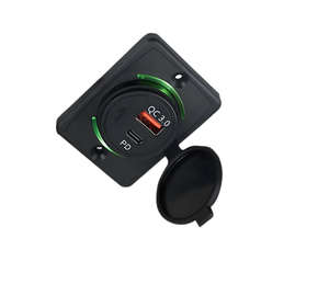 Cargador de Coche Tipo-C + USB de Carga Rápida 20W PD/QC3.0, Impermeable, Venta al Por Mayor de Fábrica, para Autobús, Taxi y Vehículos Modificados - Product Image 1