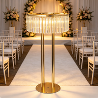 Support à fleurs en métal doré de 80 cm (31,8 pouces) avec pendentif en cristal acrylique, décoration de mariage, centre de table, décoration de fête de mariage