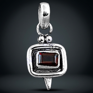 Colgante de plata granate Elegante componente de joyería de piedras preciosas - Product Image 1