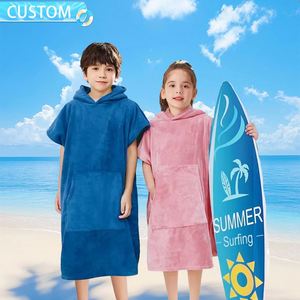 Peignoir à capuche doux et chaud en polaire corail pour enfants, idéal pour la plage, le surf, la natation et le bain - Product Image 1