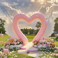 Arche gonflable en forme de coeur rose commerciale pour des événements de mariage annonçant des décorations gonflables
