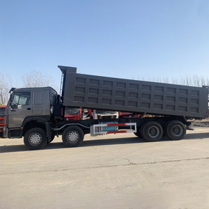 Camion benne d'occasion Howo Sinotruk 400 CV pour transport minier, 8x4, 12 roues (4 avant, 12 arrière), diesel - Product Image 3