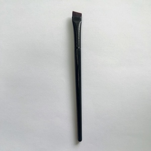 Pennello Sottile Angolato Nero Portatile per Sopracciglia, Strumento Singolo per Tinta Sopracciglia e Contorno Eyeliner - Vendita all'Ingrosso - Product Image 4