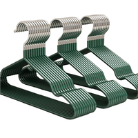 Cintres de placard antidérapants en métal de conception super peu encombrante couverture en PVC solide garde-robe magasin de vêtements cintres pour chaussures salon