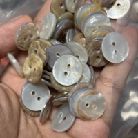 Tombol pel putih cangkang alami asli tombol laut Mutiara 2 lubang 16L 18L 20L 24L T2 T3 ketebalan putih ibu tombol mutiara