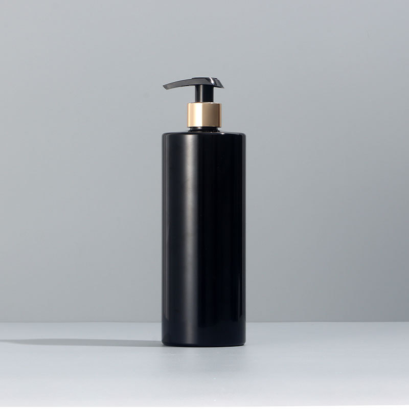 Bouteille noire brillante V pompe noire