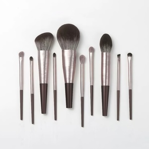 Juego de Brochas de Maquillaje Profesionales de Madera de 10 Piezas, Personalizadas de <span class=keywords><strong>F</strong></span>ábrica, Brocha Plana para Aplicar Corrector Facial, No Irrita la Piel - Product Image 1
