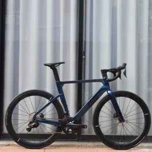 จักรยานเสือหมอบคาร์บอนไฟเบอร์ 7.5 กก. รุ่น Shi Mano UT DI2 OEM พร้อมระบบดิสก์ไฮดรอลิก น้ำหนักเบาพิเศษ Vortex-SHIMANO Utdi - Product Image 3