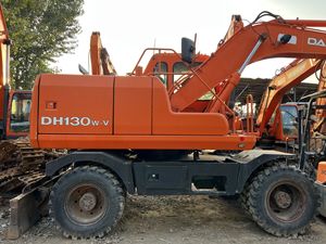 รถขุดตีนตะขาบ DOOSAN DH130W/DH150W เครื่องยนต์ดีเซล ระบบไฮดรอลิก ราคาประหยัด เหมาะสำหรับโครงการในเมือง น้ำหนักเครื่อง 26000 กก. - Product Image 5