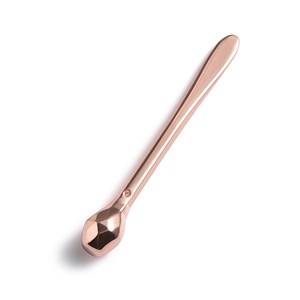 Artículos Promocionales, Herramienta Clásica para el Cuidado Facial en Oro Rosa para el Contorno de Ojos - Product Image 4