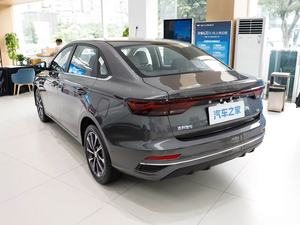 Geely Emgrand <span class=keywords><strong>2027</strong></span> 1.5L CVT Luxury Benzina Automatico 5 Posti Auto Familiare Veicolo Esportazione Cina Fornitura all'Ingrosso - Product Image 5