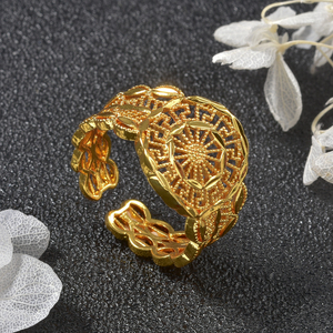 Elegant Antique Hollow Flexible Copper glossy plated ornament engagement gold 18k floral ring for females - Product Image 3