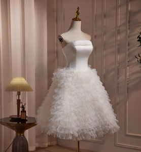 <span class=keywords><strong>Abito</strong></span> da ballo <span class=keywords><strong>mini</strong></span> senza spalline al ginocchio per la sposa audace, in <span class=keywords><strong>raso</strong></span> e tulle, <span class=keywords><strong>abito</strong></span> da cocktail nuziale corto - Product Image 2